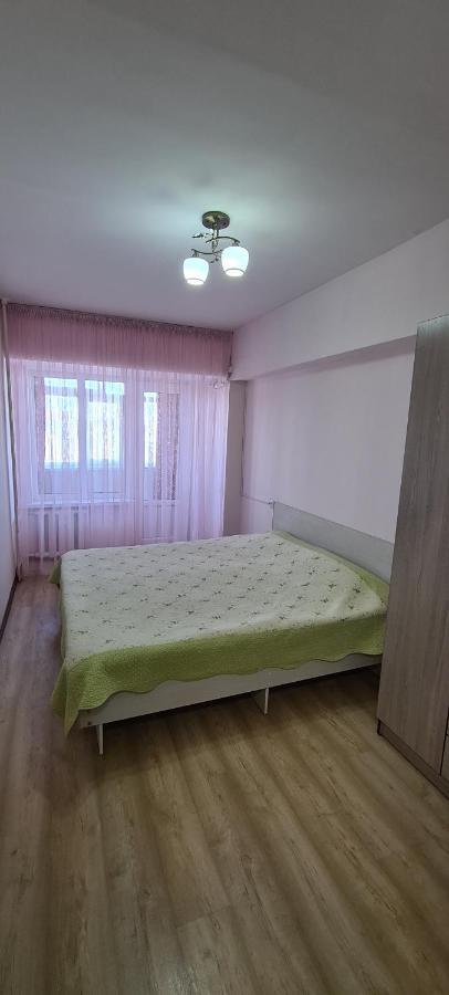 Flat In Central Bischkek Exterior foto